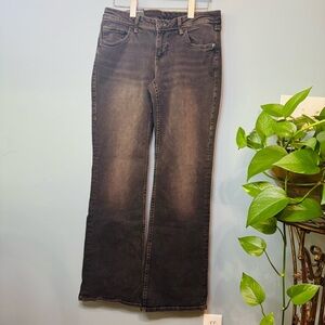 H&M Divided Low Waist Flare Jeans in Brown Washed. NWT. Size 8